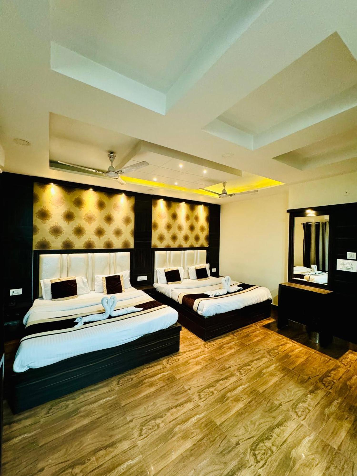 Hotel Kabir Residency อัมริตสา ภายนอก รูปภาพ