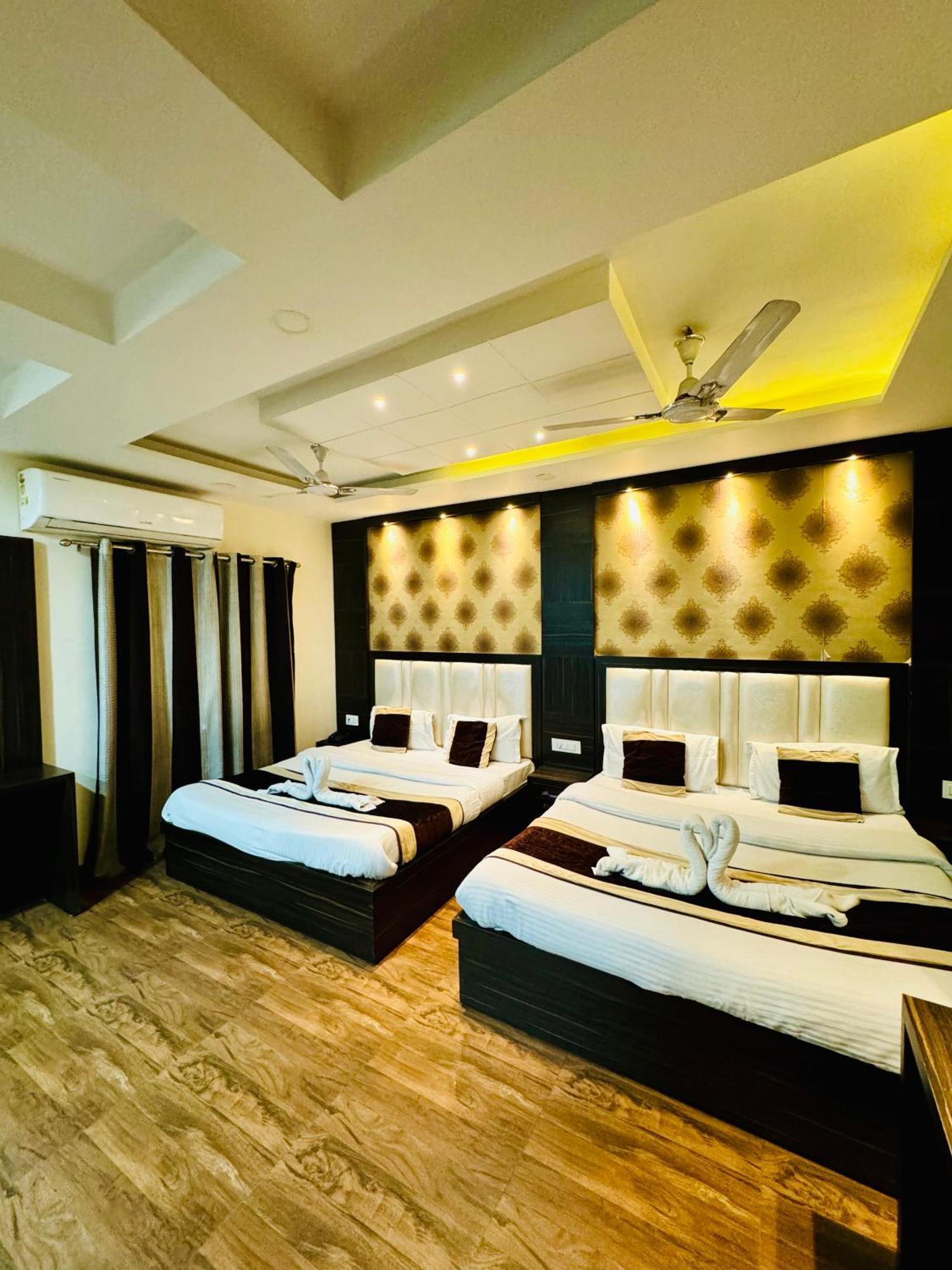 Hotel Kabir Residency อัมริตสา ภายนอก รูปภาพ