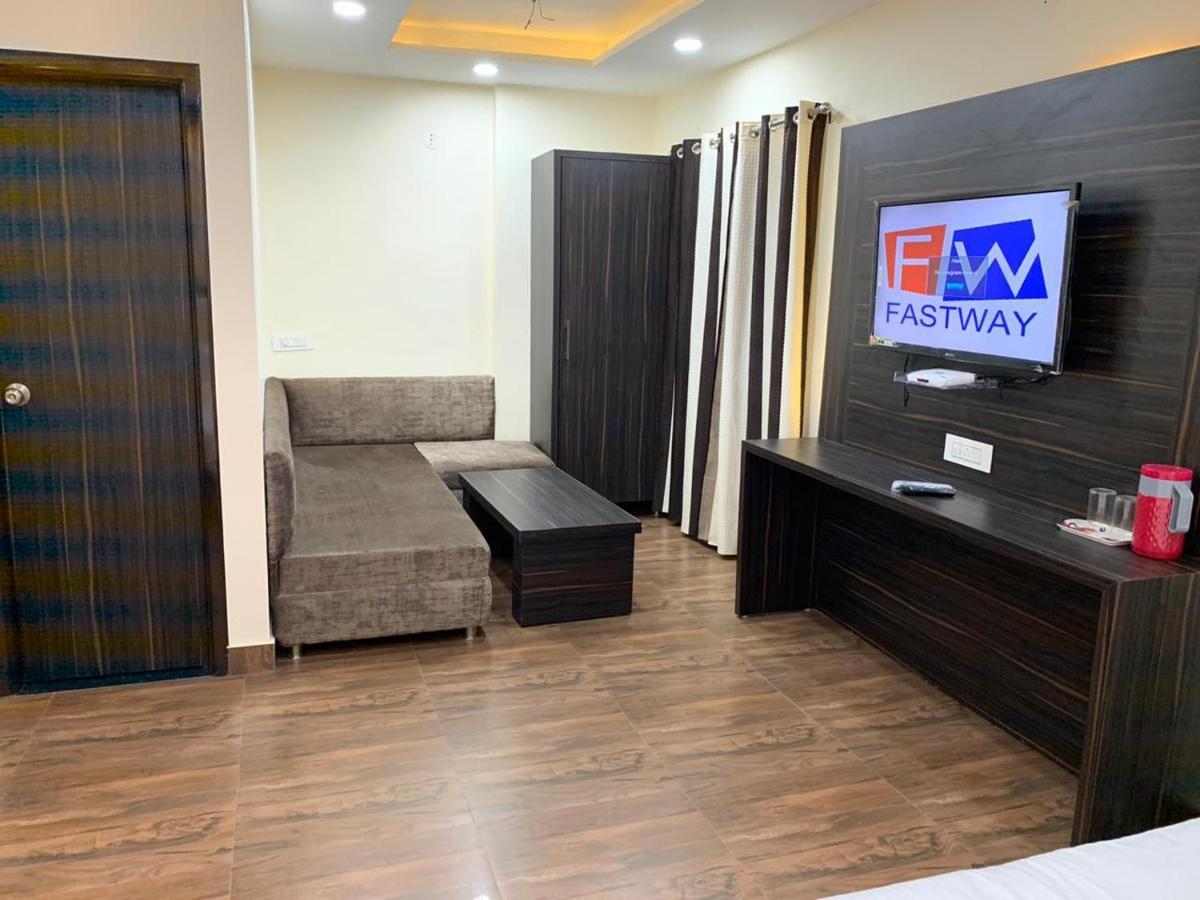 Hotel Kabir Residency อัมริตสา ภายนอก รูปภาพ