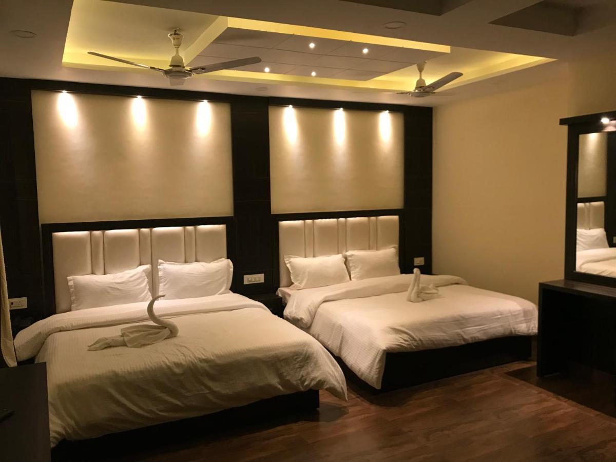 Hotel Kabir Residency อัมริตสา ภายนอก รูปภาพ